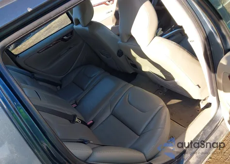 2005 Volvo Xc70 2.5T Awd z USA, uszkodzony, nr VIN YV1SZ592351198665